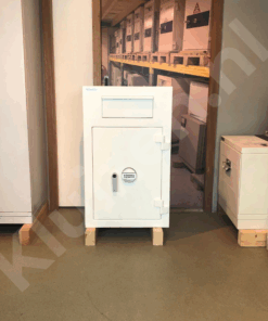Showroommodel afstortkluis DMST 20/3 | Tweedehands afstortkluis Euroklasse 2